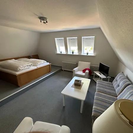 Menke Hotel *